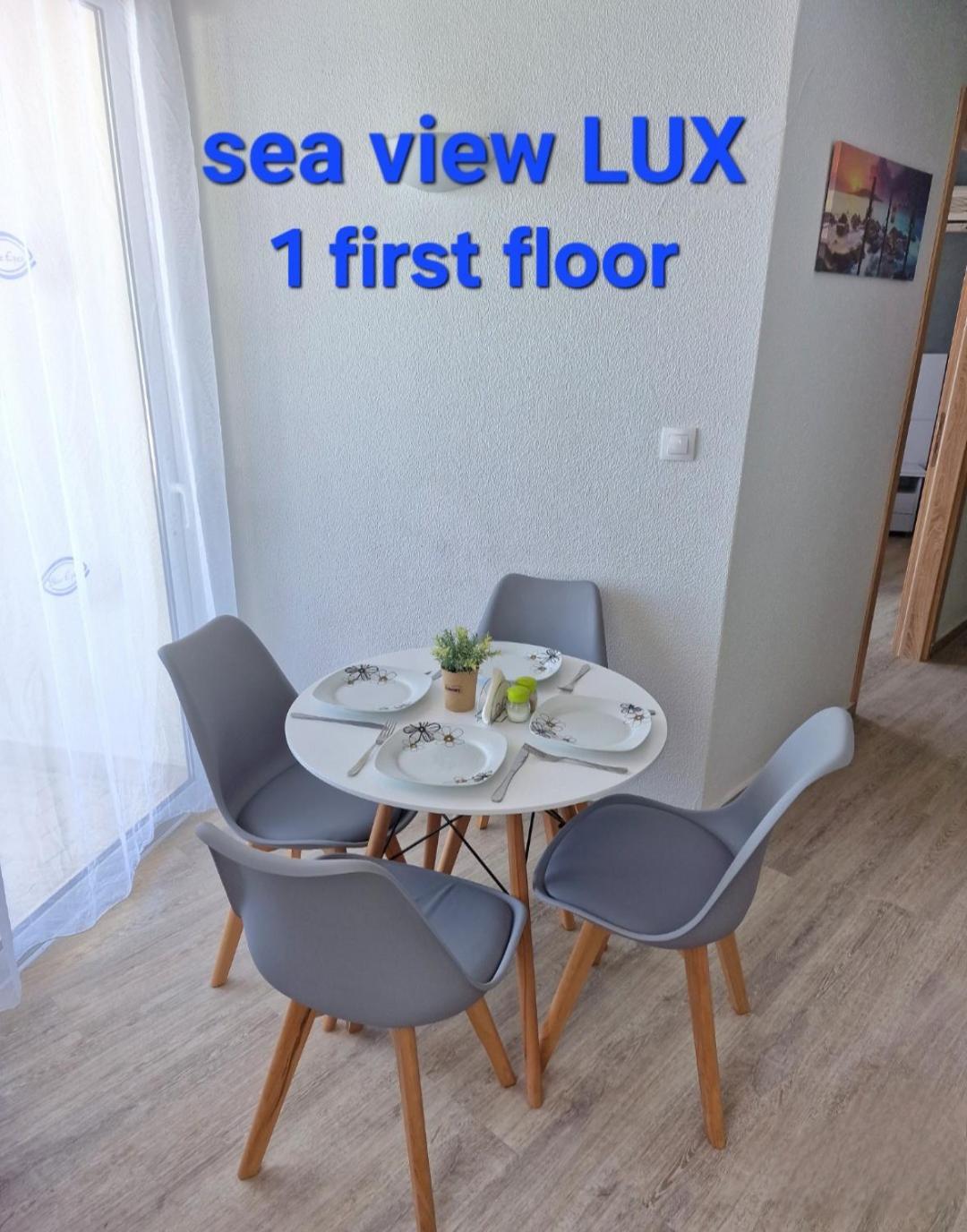 Blue Eyes Hotel apartamentowy 2*